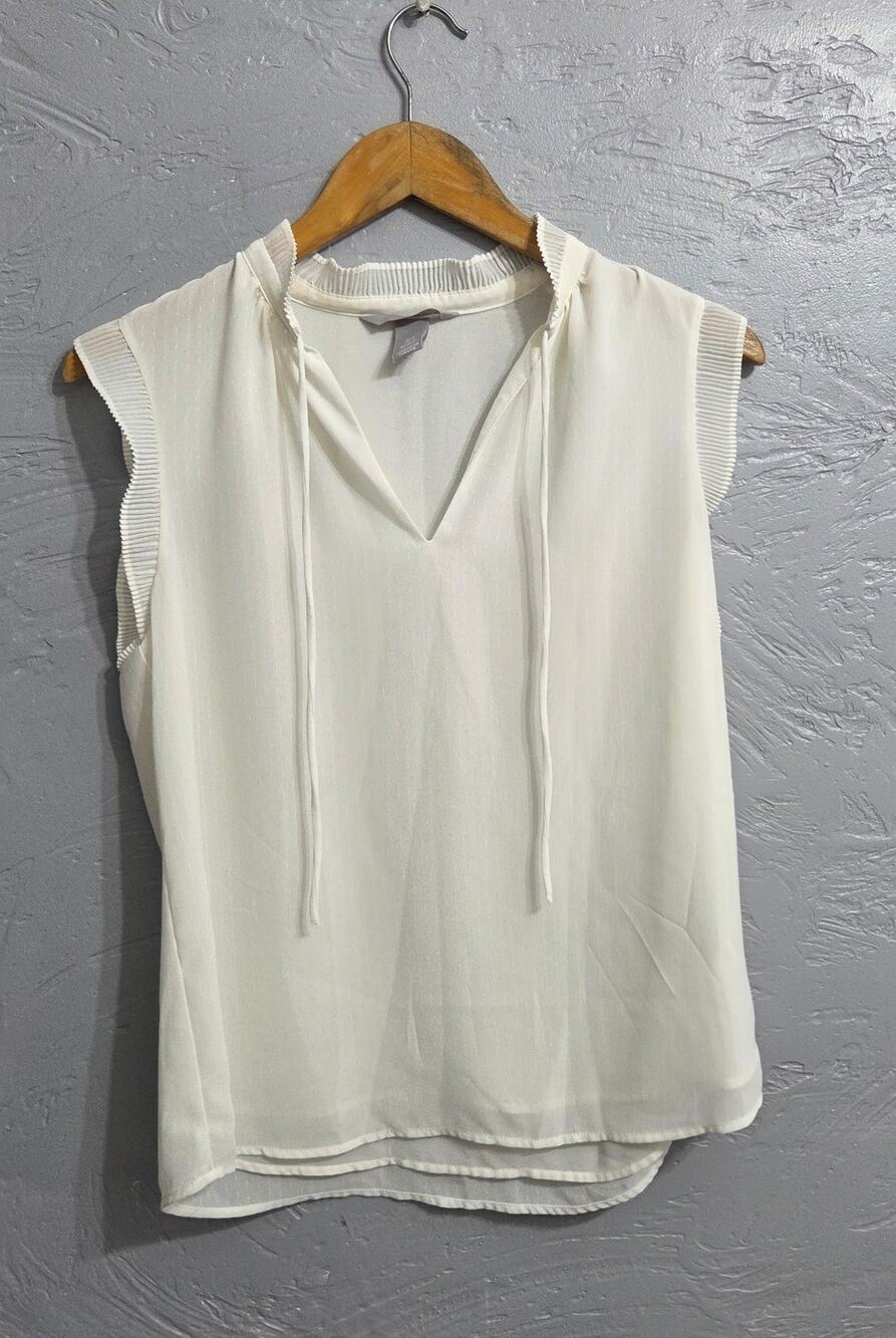HM Woman's Cap Sleeves White Silky Feel Blouse Size Small